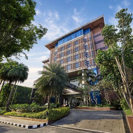 The Royal Surakarta Heritage - Handwritten Collection Luaran gambar