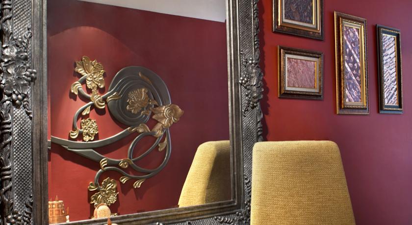 The Royal Surakarta Heritage - Handwritten Collection Luaran gambar