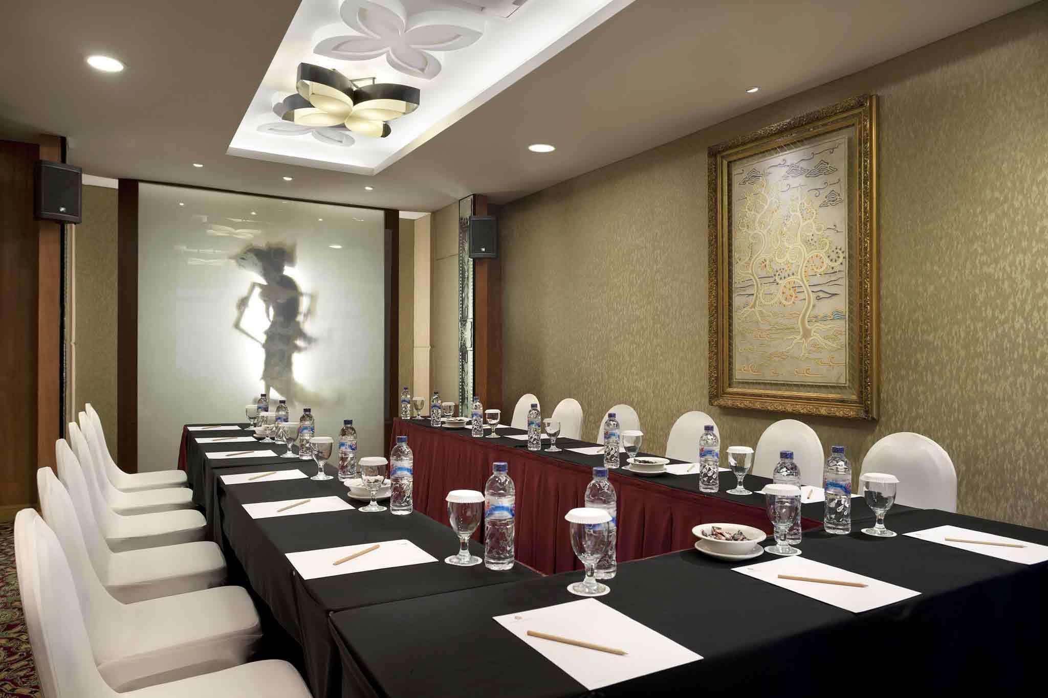 The Royal Surakarta Heritage - Handwritten Collection Luaran gambar