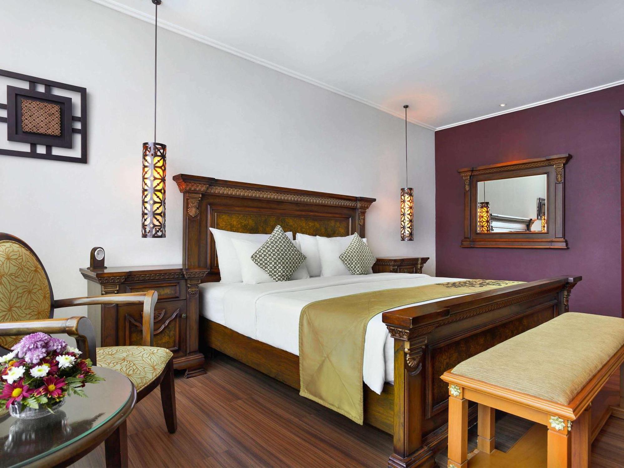 The Royal Surakarta Heritage - Handwritten Collection Luaran gambar