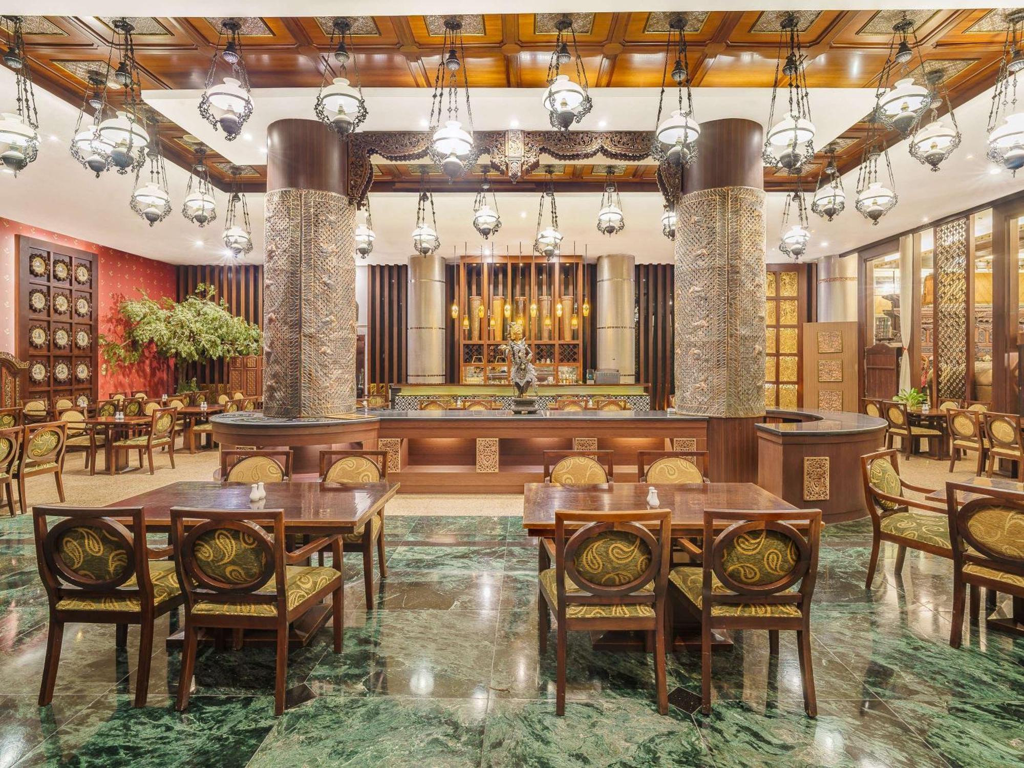 The Royal Surakarta Heritage - Handwritten Collection Luaran gambar