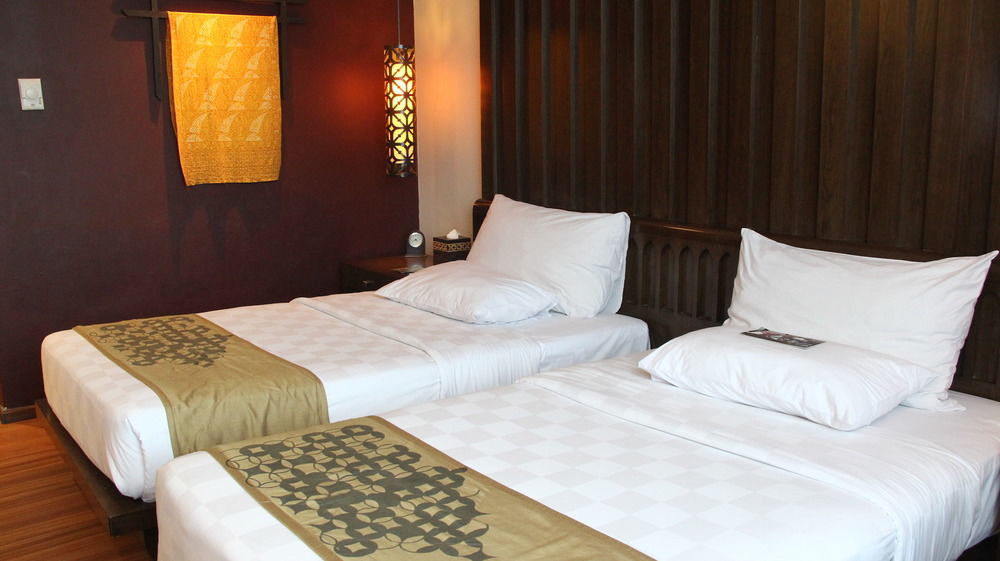 The Royal Surakarta Heritage - Handwritten Collection Luaran gambar